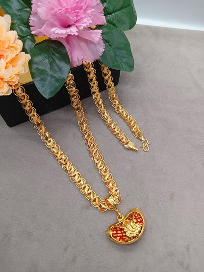 Luxurious Men's Gold Plated Pendant With Chain